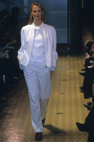 Look 19